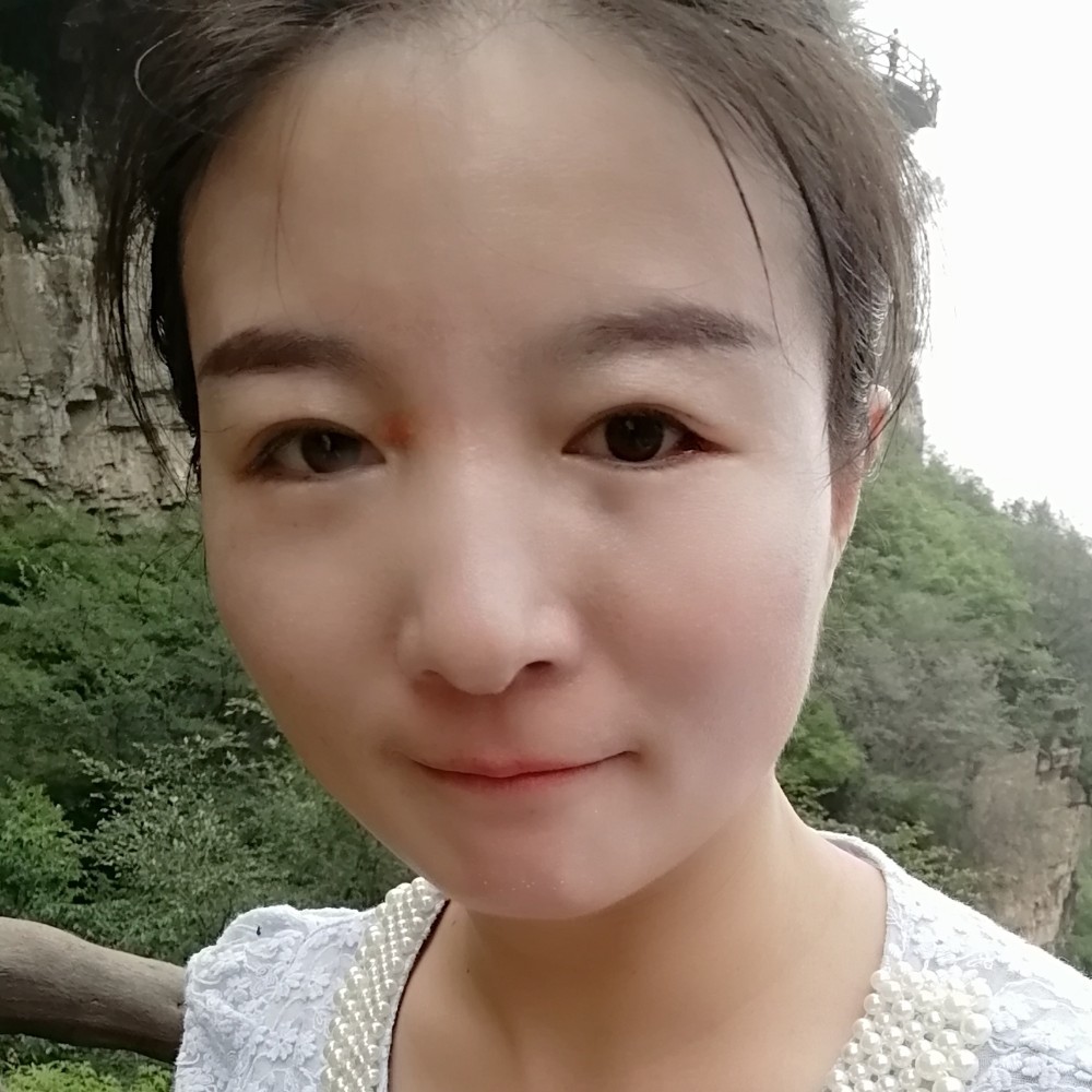 娜娜女神的照片