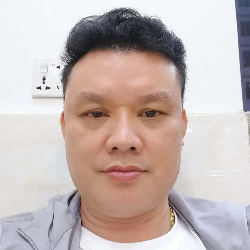激动和凉面的照片