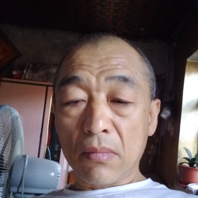 侯方照的照片