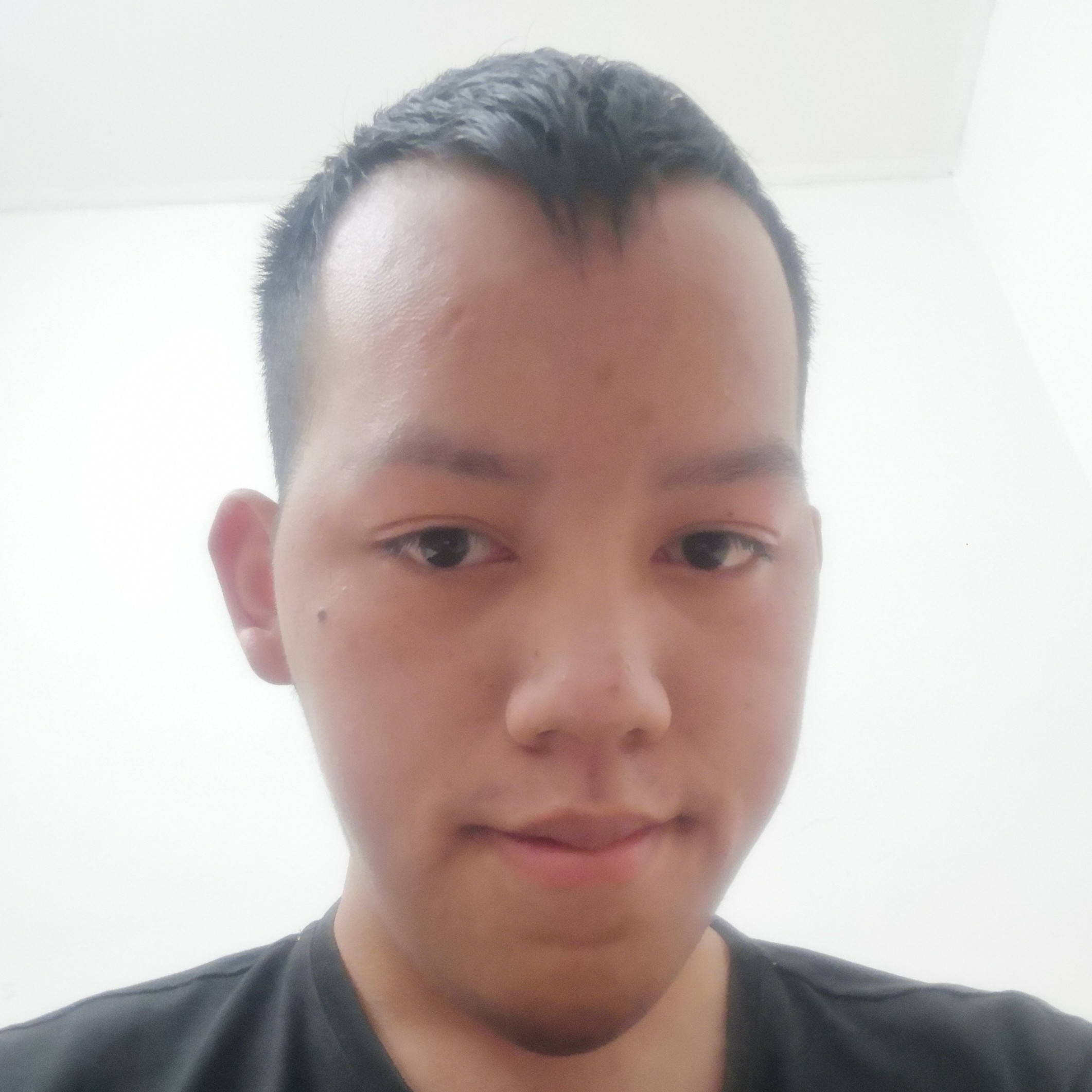 苗条挽手微凉的照片