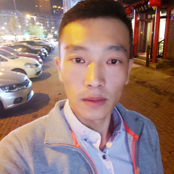 孤单的我你呢的照片