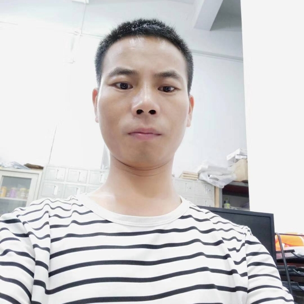 真诚自信开心快乐的照片