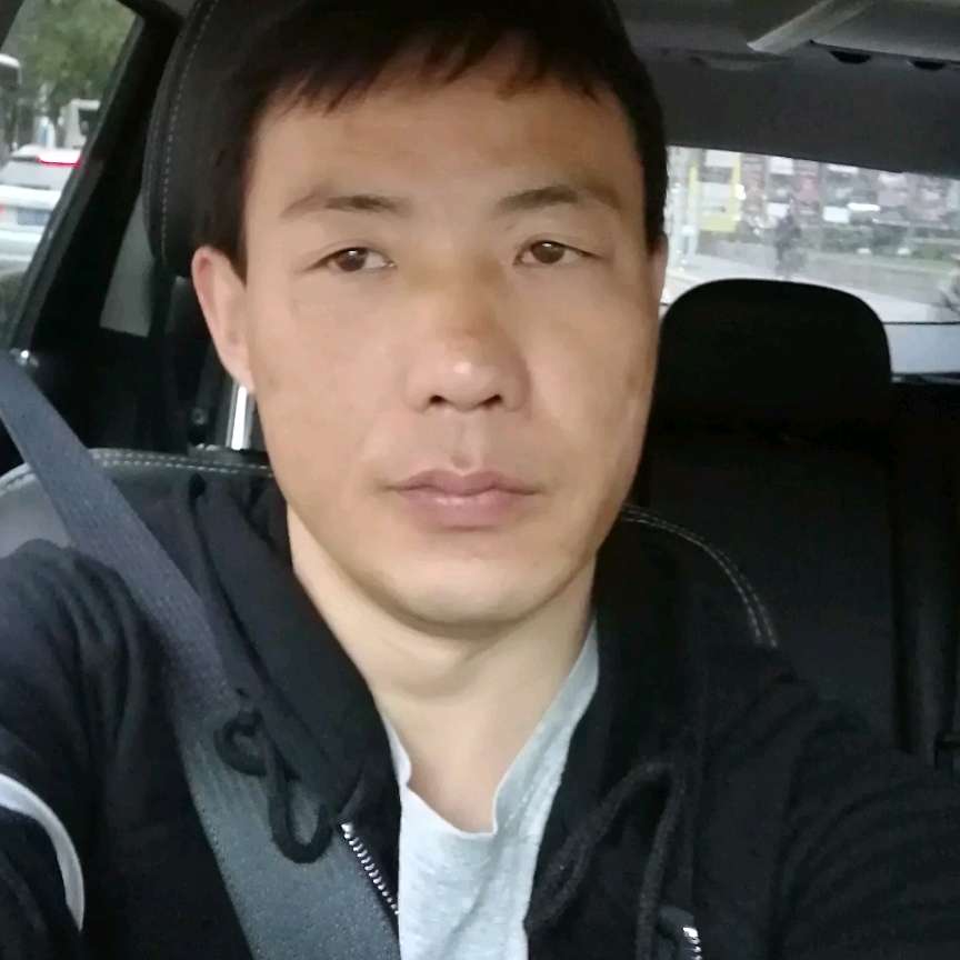 没落的人的照片