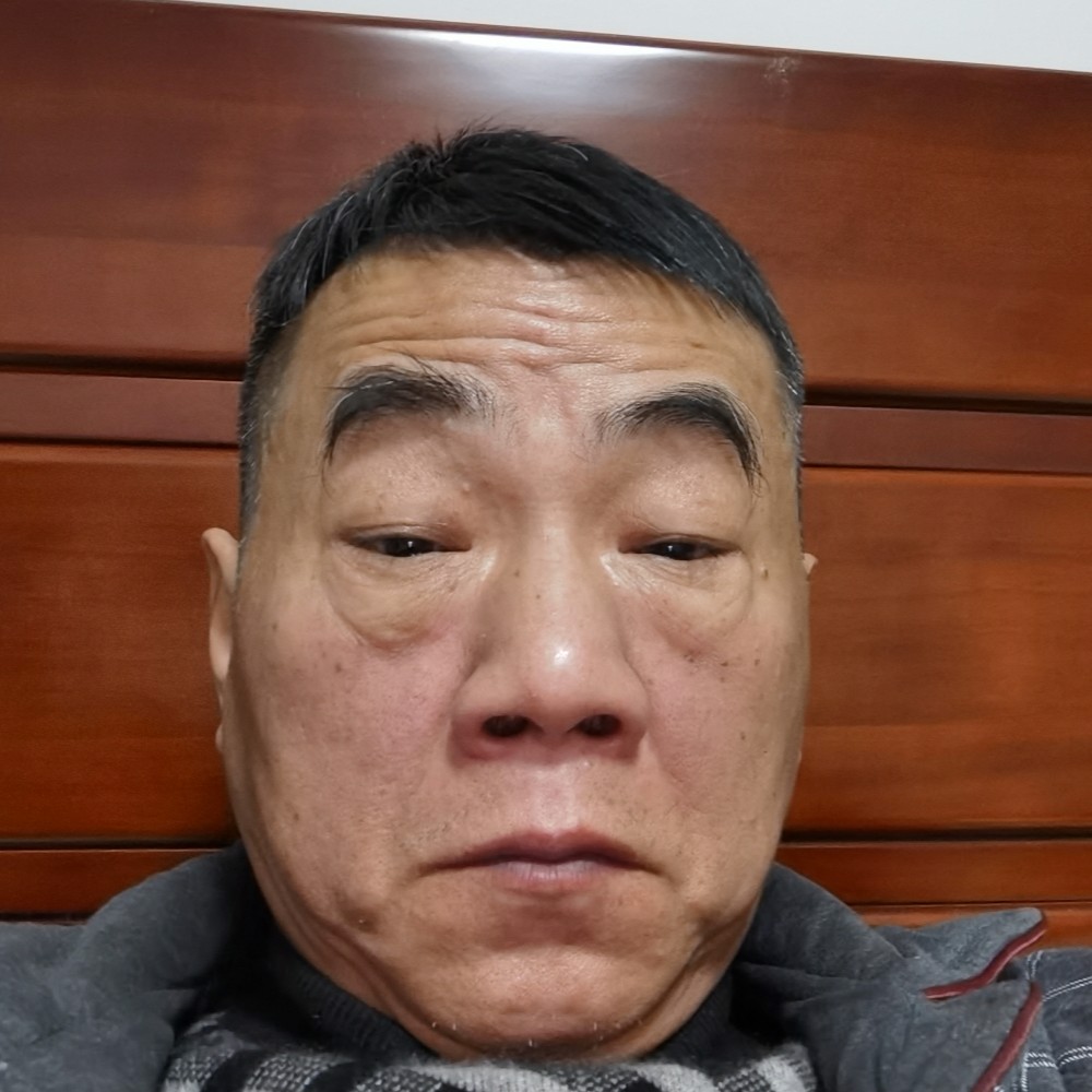 生动笑皮带的照片