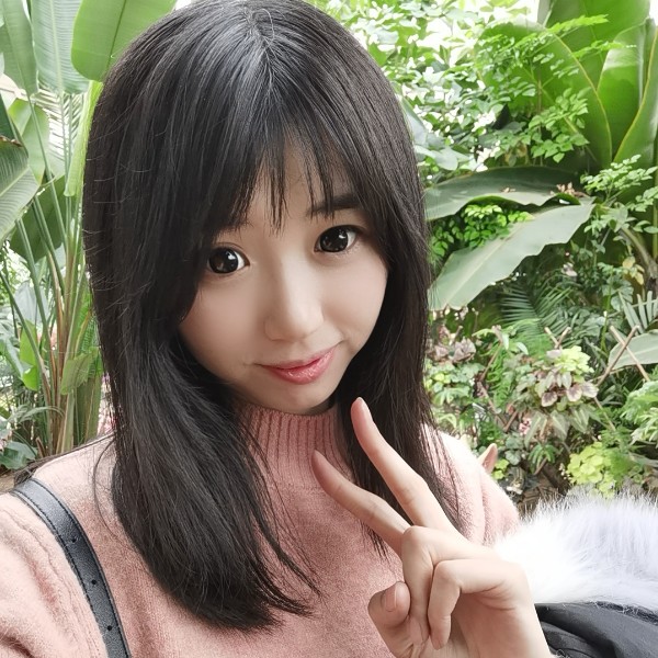 柔弱回首唇彩的照片