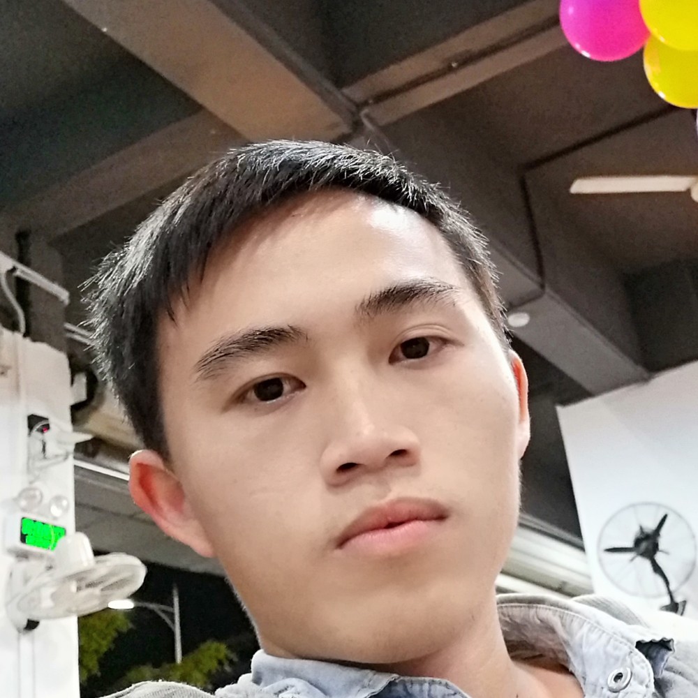 镜子就伶俐的照片
