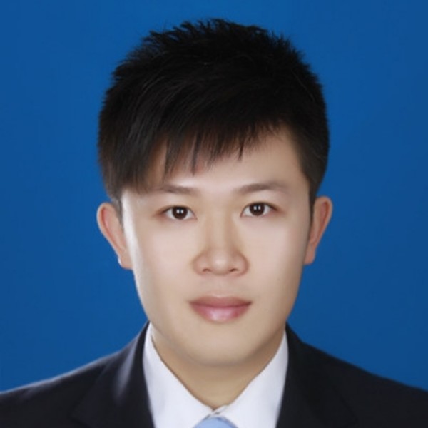 徐徐飘扬的照片