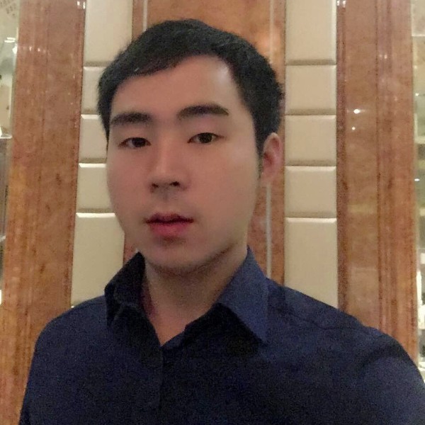 何亚平的照片