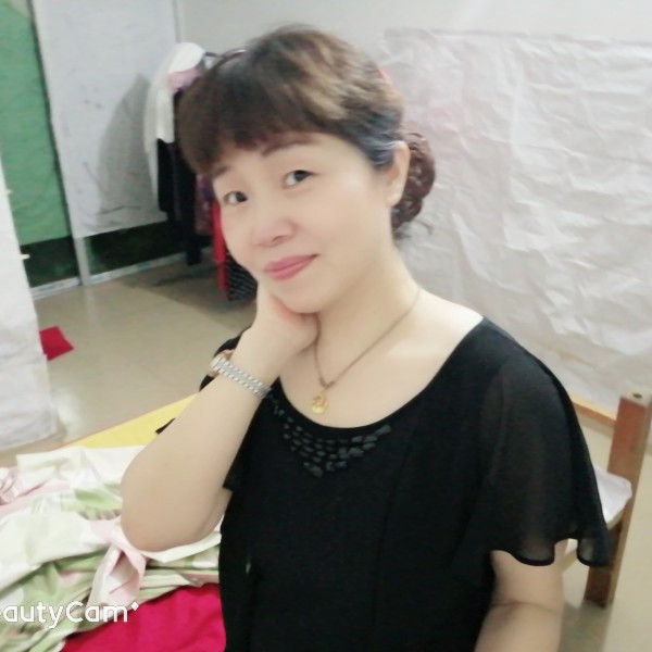 淡云阁瑜的照片
