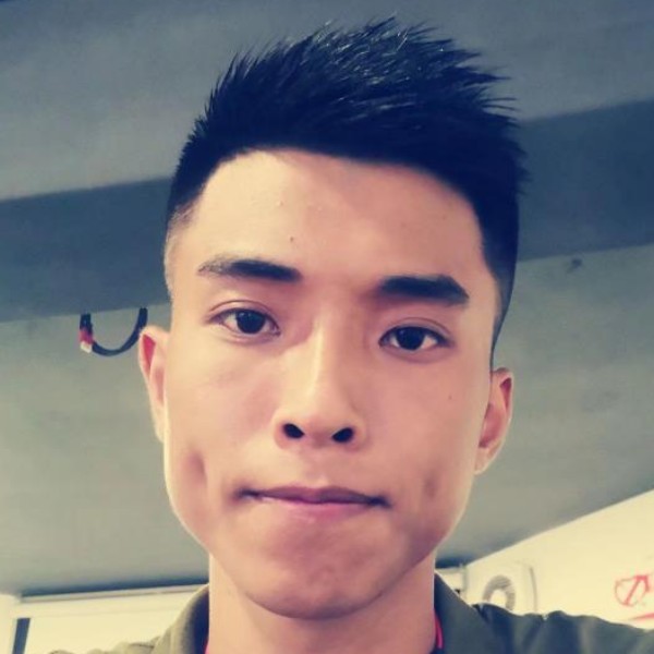 雨中漫步.的照片