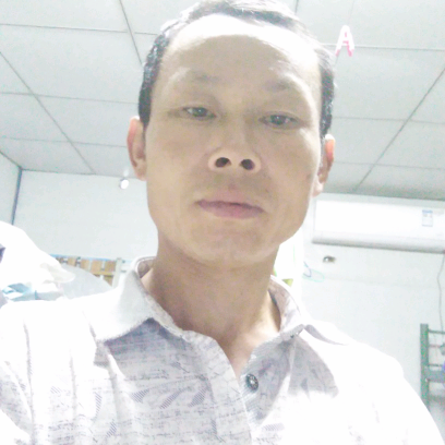 内向蹙眉老虎的照片