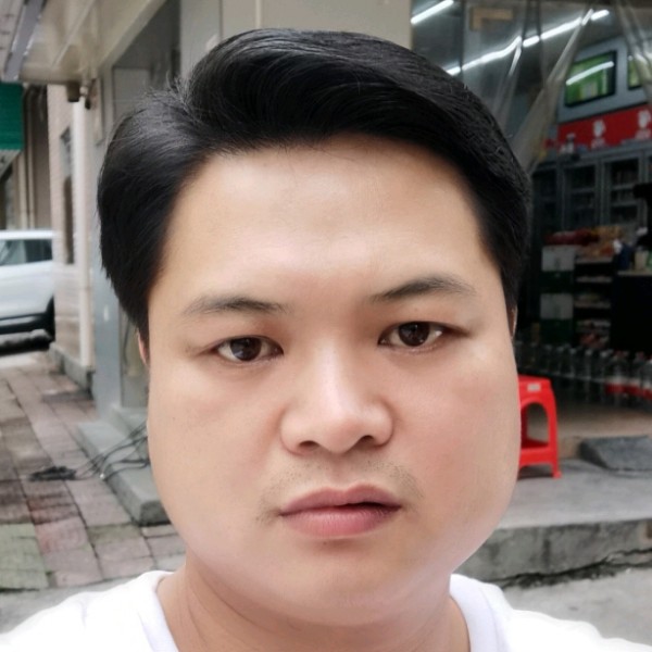 雨过后的彩虹的照片