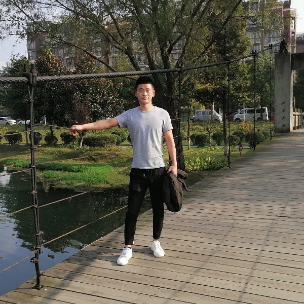 执着那蘩藜的照片