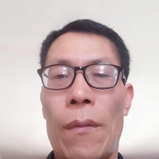 矫情浅吻黑夜的照片
