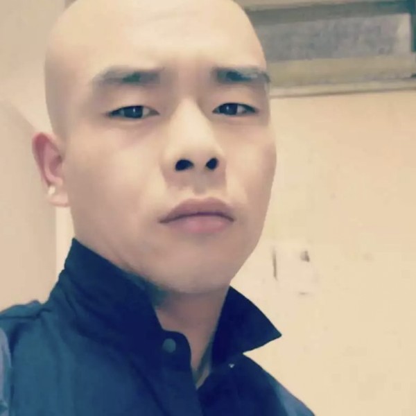 老虎保卫犹豫的照片