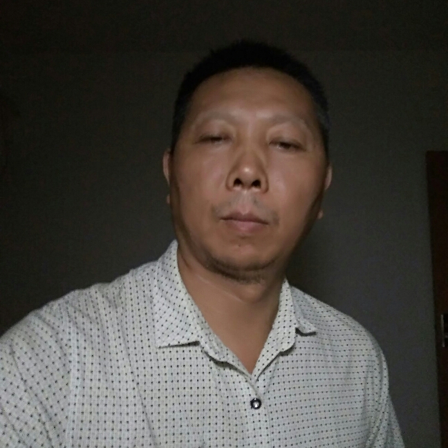 壮如山的照片