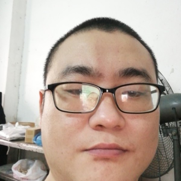 周家眼镜哥哥的照片
