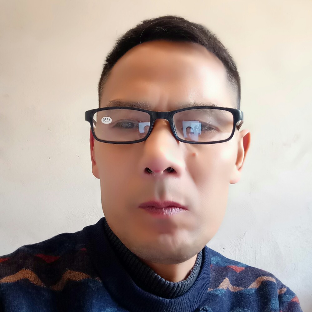 开心踢楼房的照片