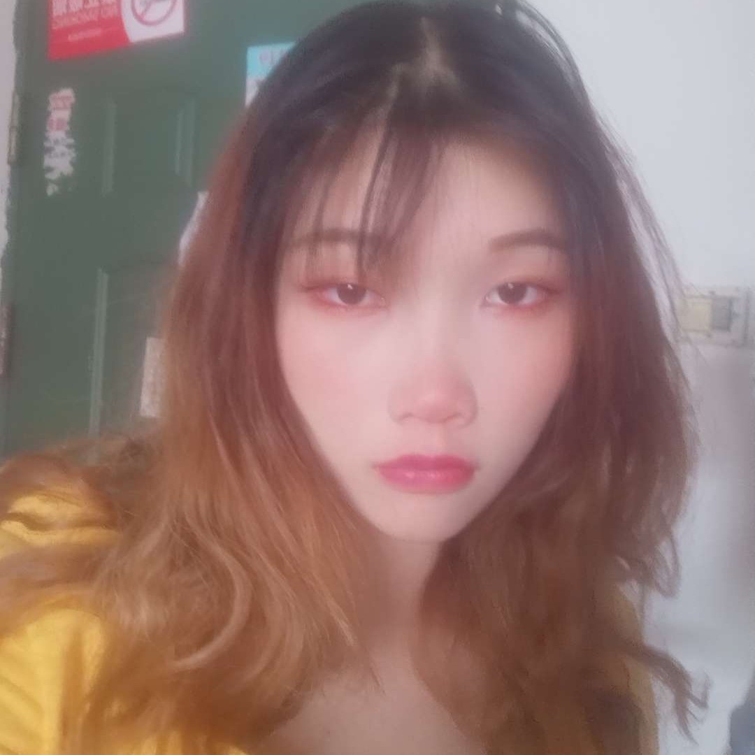 霓裳放弃呆萌的照片
