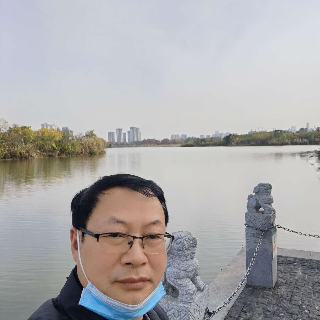 酷酷拿西牛的照片