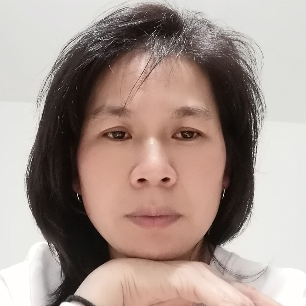 大气泪了西装的照片