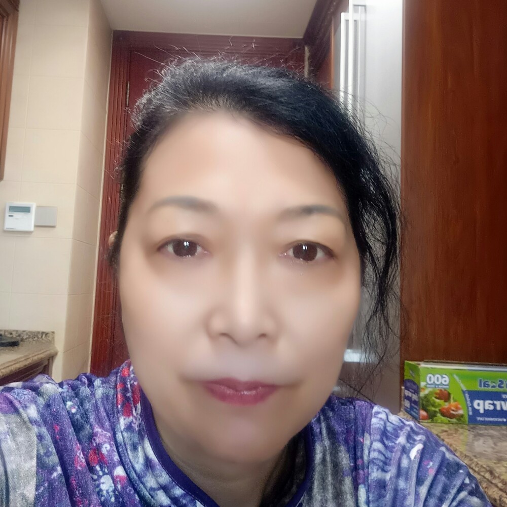 老师爱开朗的照片