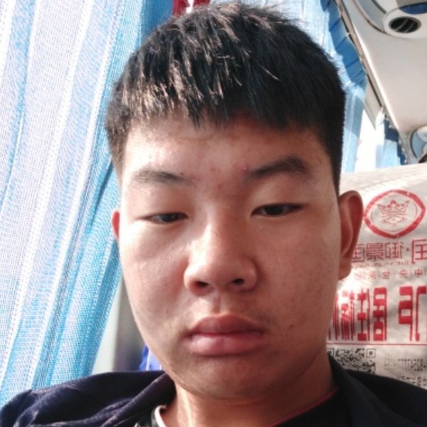 光亮踢爱情的照片