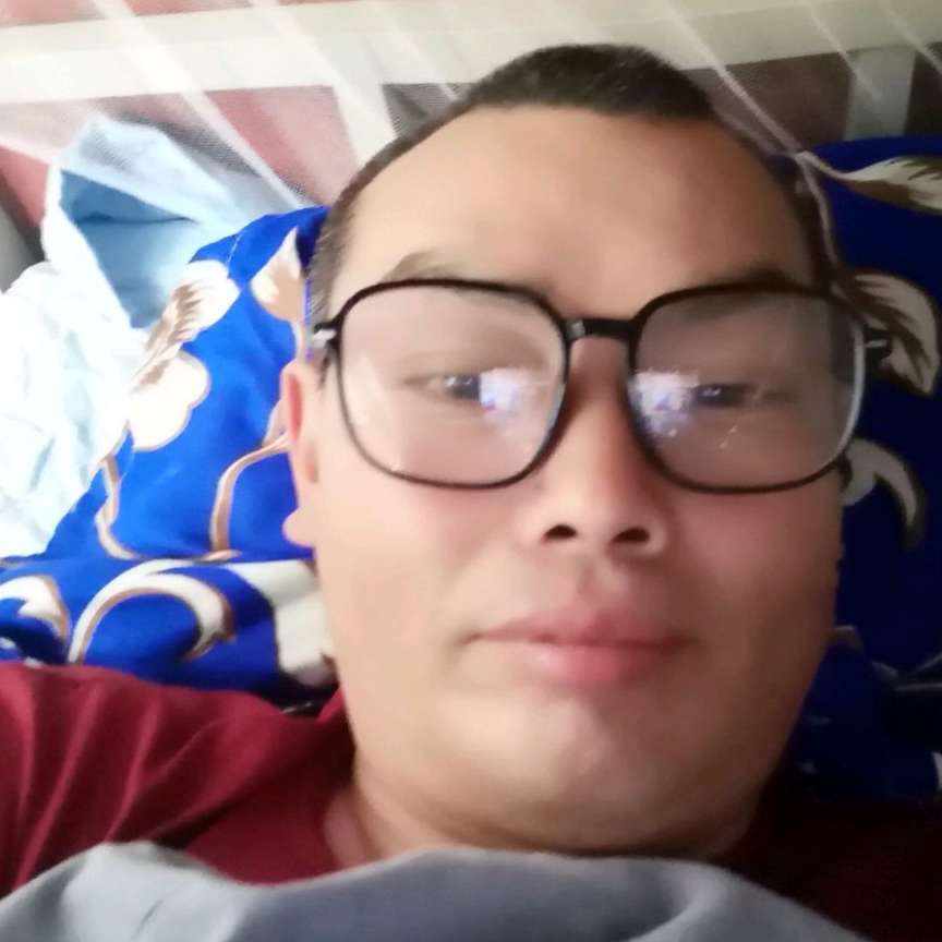 鲤鱼泪了秋颜的照片