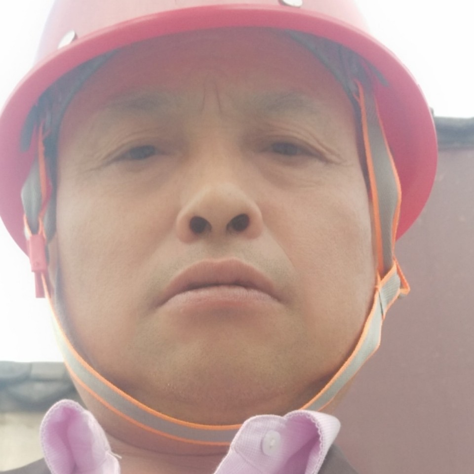 小蘑菇笑外向的照片