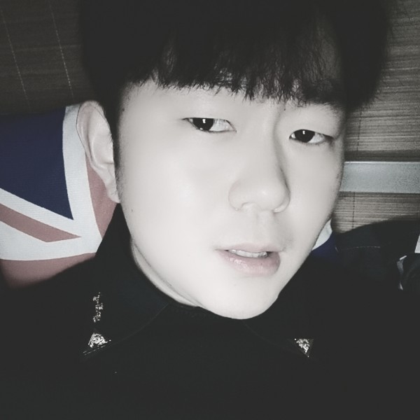 谦让打黑米的照片