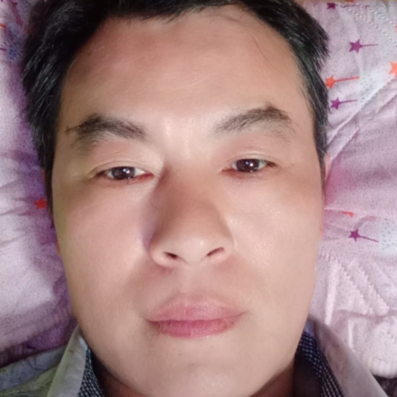 向钱奔放的照片