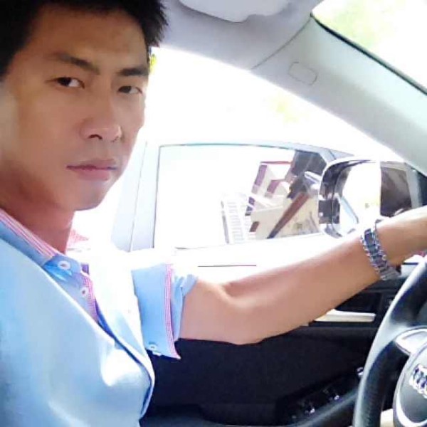 风中吃醋可乐的照片
