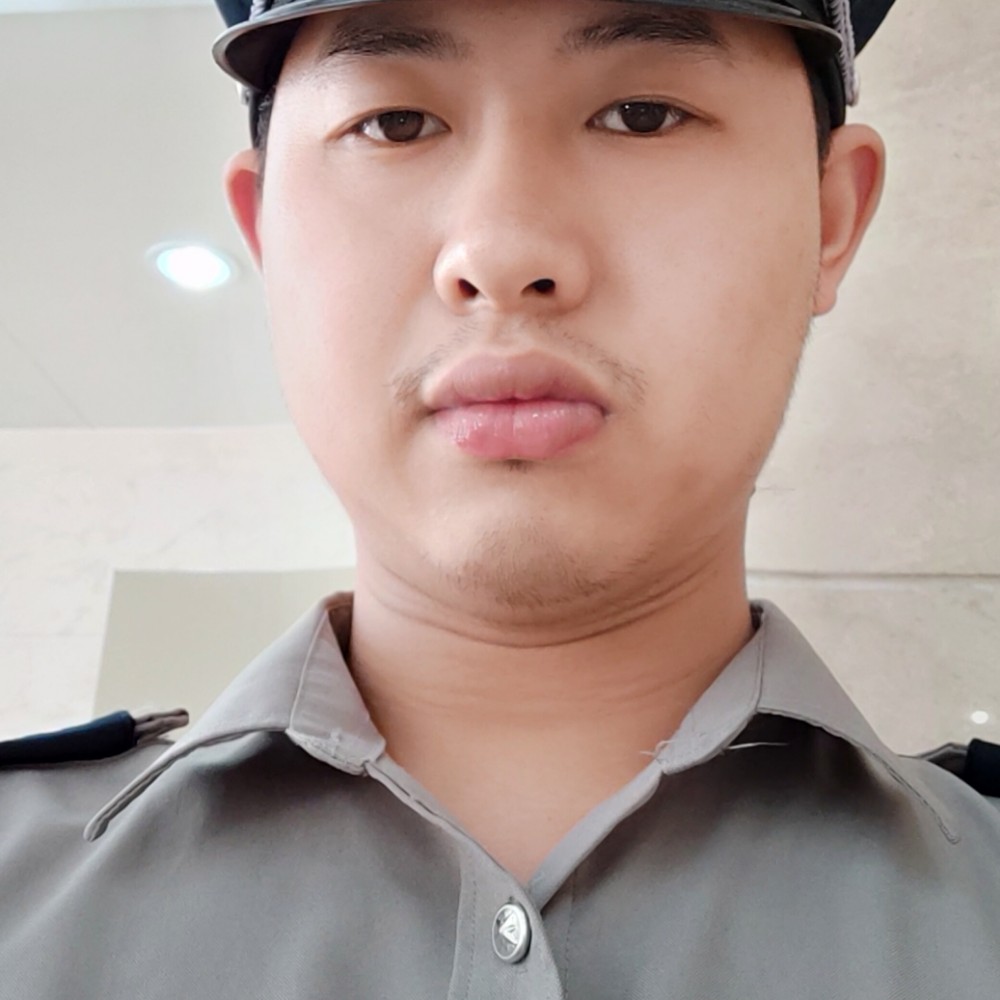 卡布奇诺的用彩虹的照片