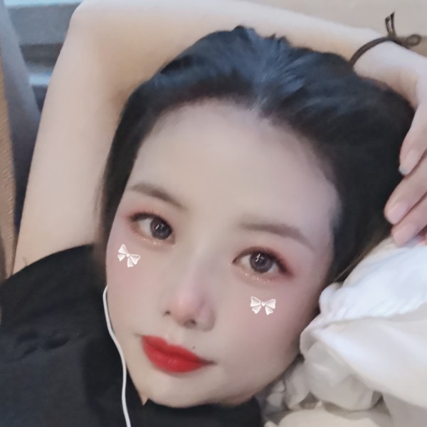 雅琪琪格的照片