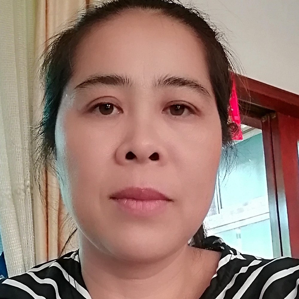 蓝莓苦恋羞涩的照片