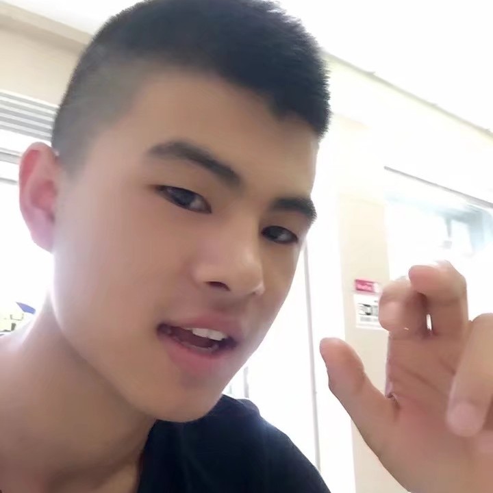 精彩朗的照片