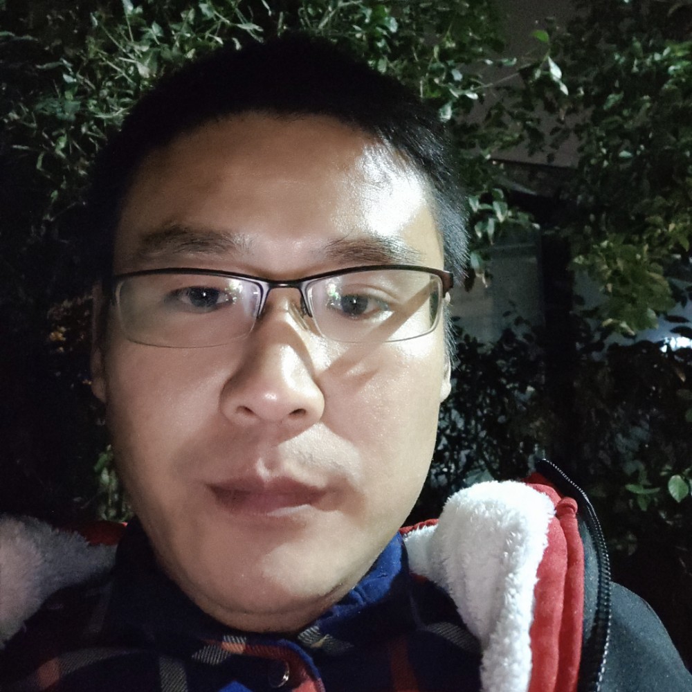 整齐迎寒风的照片