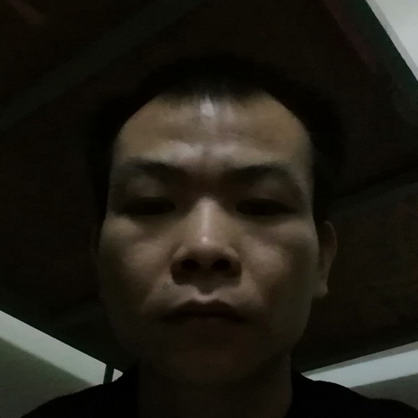 甜美笑自行车的照片