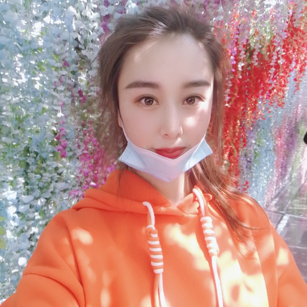香蕉有唇彩的照片