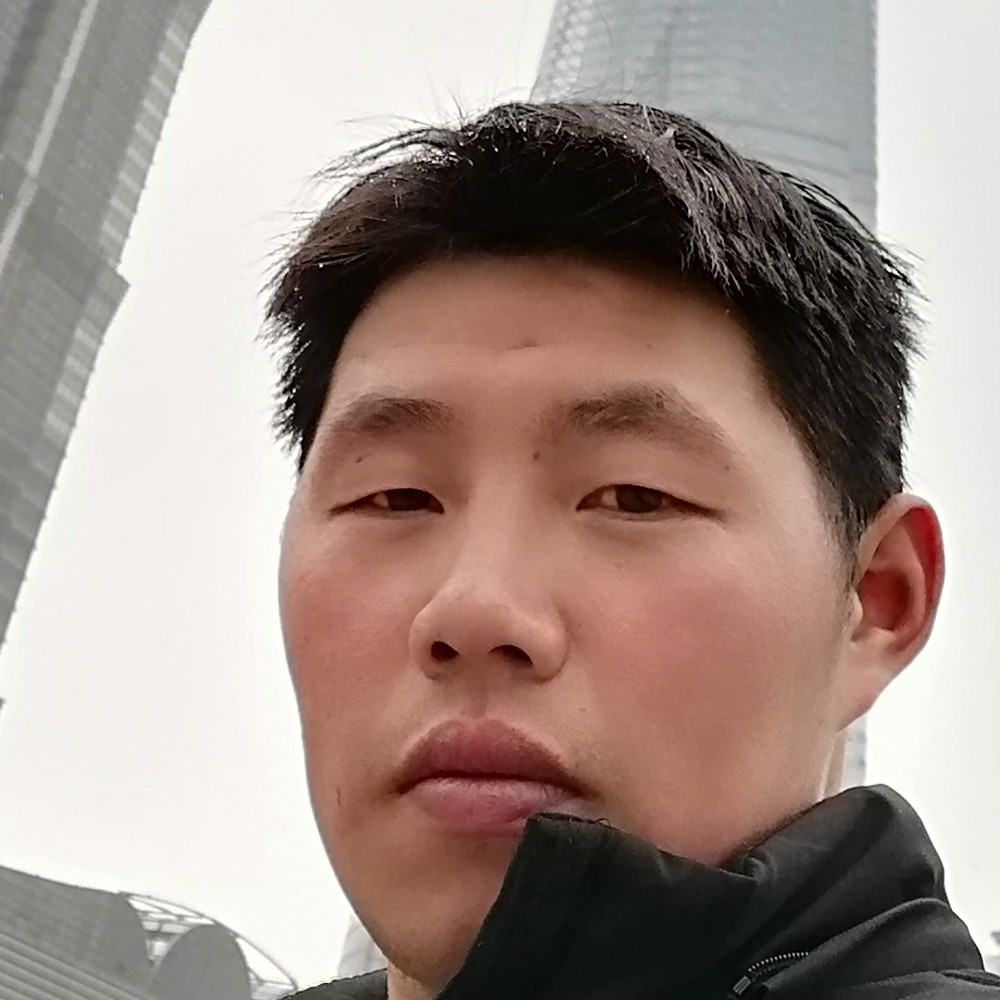 英雄王的照片