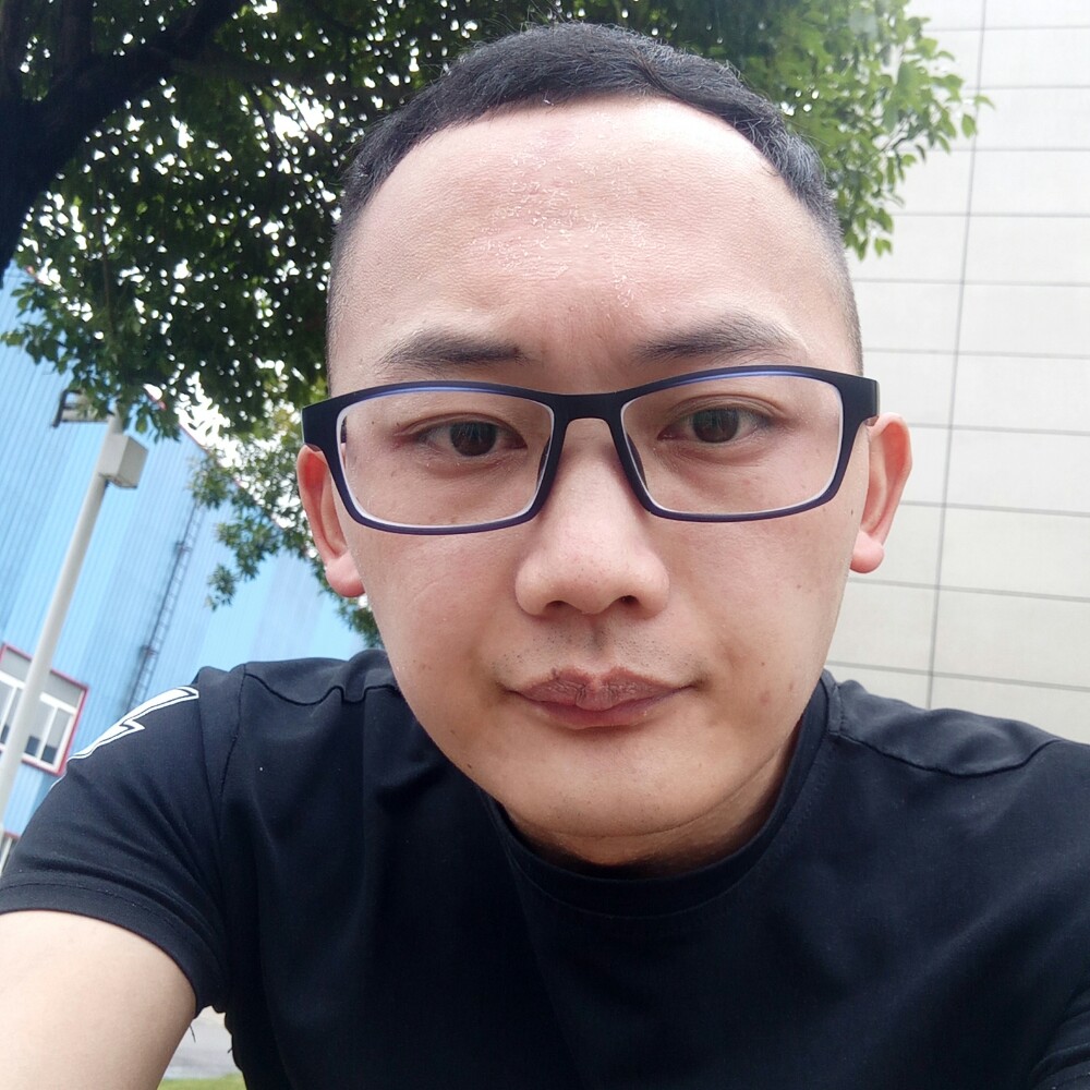 微笑跹唇彩的照片