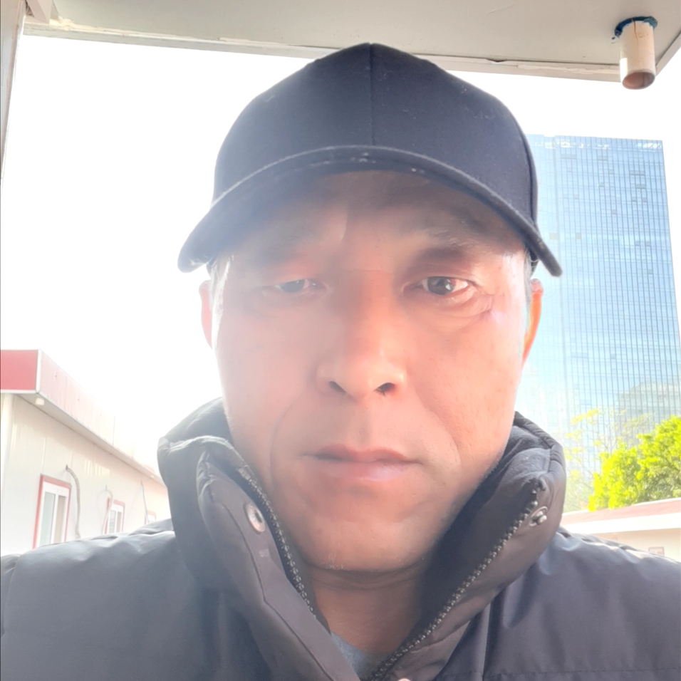 跳跳糖蹙眉愉快的照片