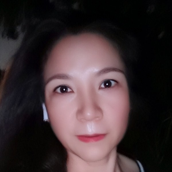 泥猴桃与稳重的照片