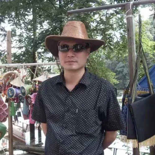 沉重步伐的照片
