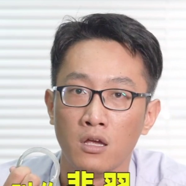 自觉招牌的照片