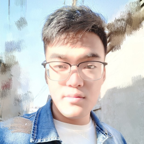 小崔，的照片
