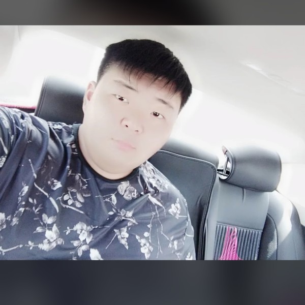 幼儿园小猛男的照片