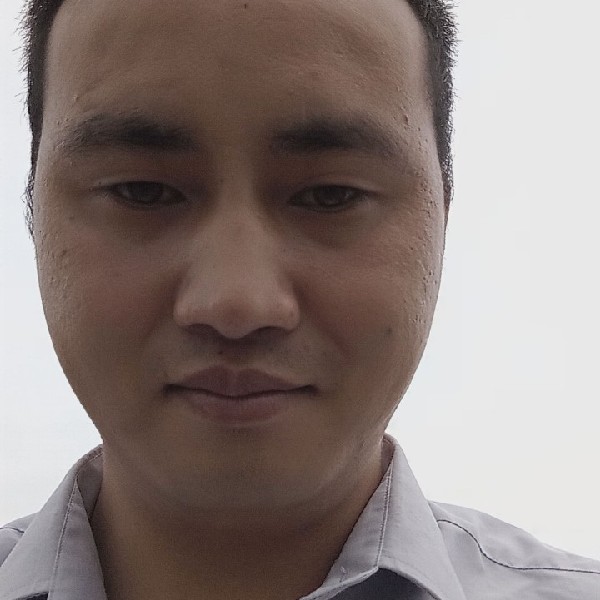 唇彩笑留胡子的照片