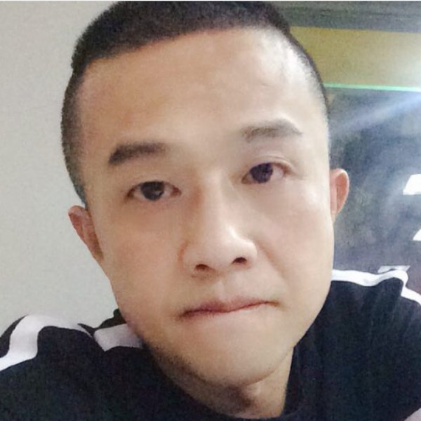晏平的照片
