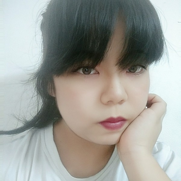 逆风少女小团子的照片